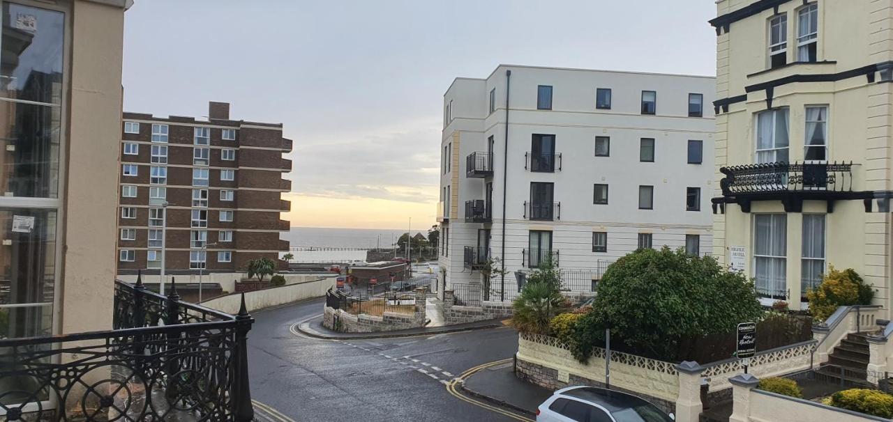 Corbiere Guest House Уестън сюпър Меър Екстериор снимка